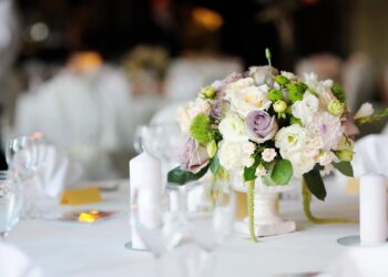Incorporating Seasonal Blooms into Your Wedding